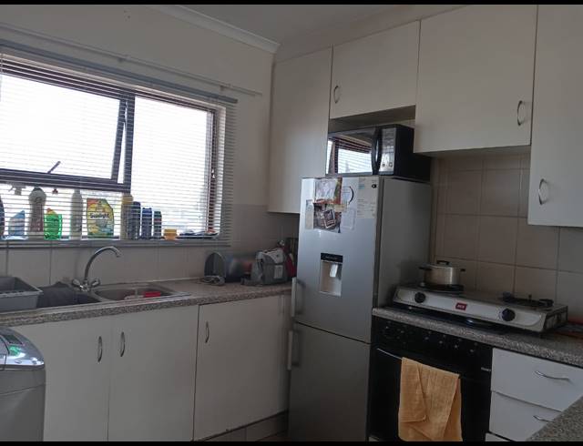 2 BEDROOM SECTIONAL TITLE FOR SALE IN BEYERS PARK